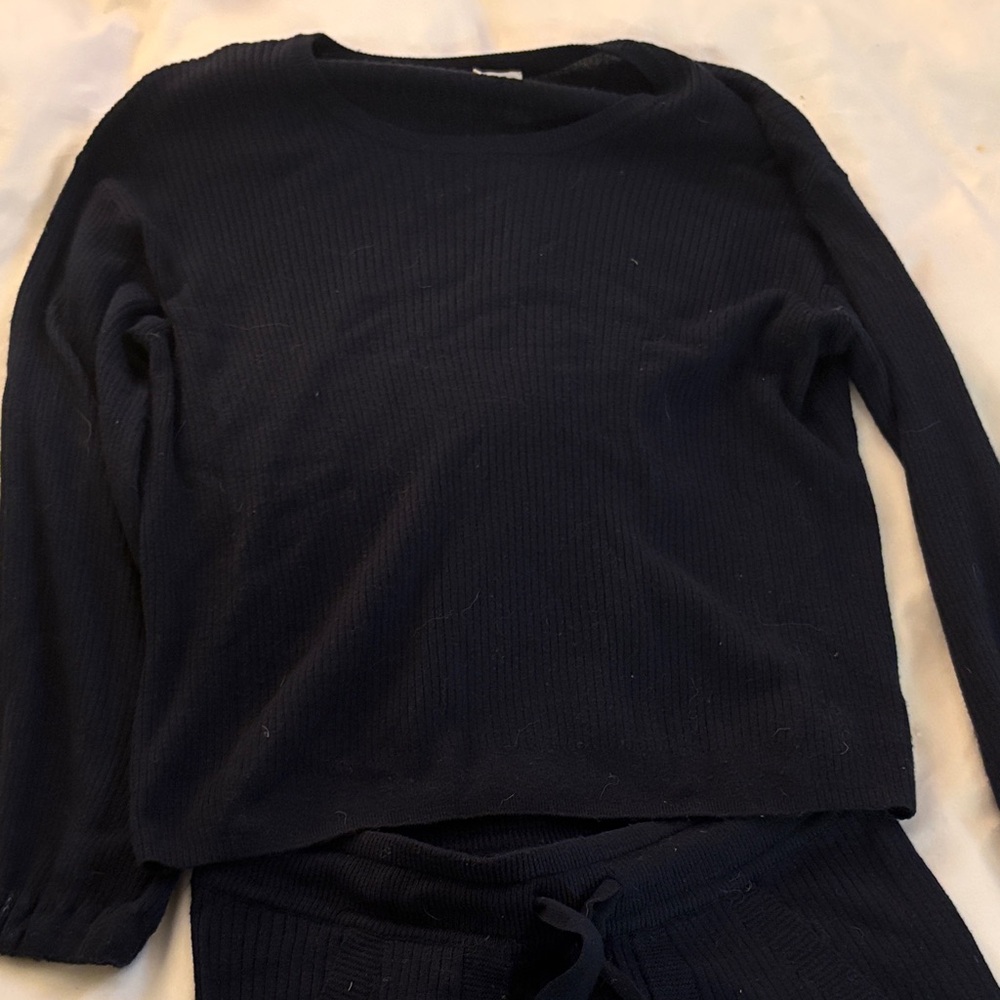 Splendid Cashmere Navy Blue Knit Sweater and Pants Set size Small top XS bottoms